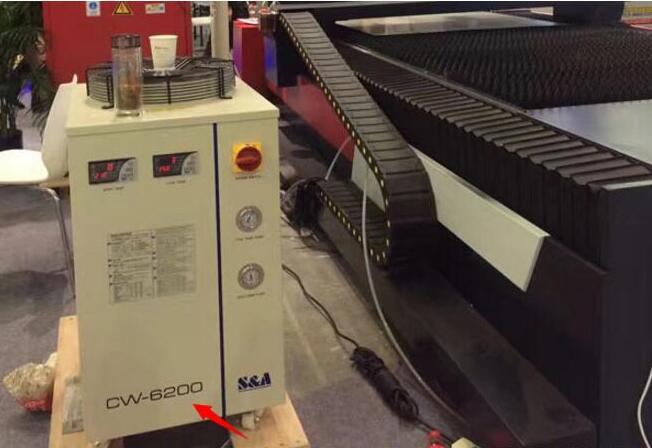 高配之特域CW-6200雙溫雙泵冷水機配套銳科1KW光纖雷射器