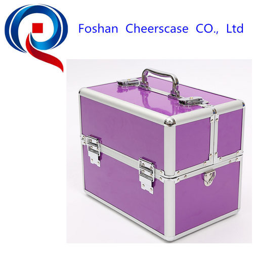 Aluminum makeup train case/cosmetic box