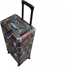 Aluminum trolley case for the Professional Makeup Artist