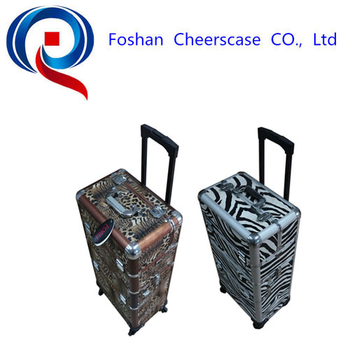 Aluminum trolley case for the Professional Makeup Artist