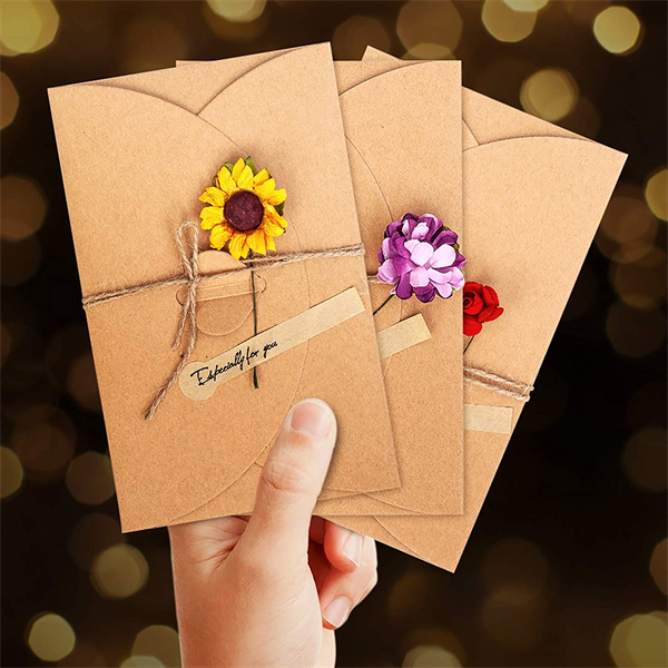 geburtstagskarten set Retro Kraftpapier-leere Umschläge Getrocknete Blumen Verzierte Postkarte Unbelegte Anmerkungs-Karten-Set für Weihnachten Geburtstag Valentinstag Muttertag