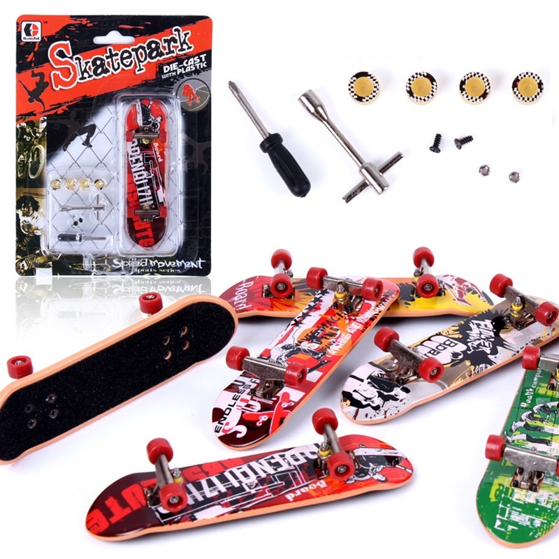 Finger Skateboard Mini Skateboard Fingerboard Finger Toys Birthday Christmas Creative Gifts for Adults Kids Children Finger Skater