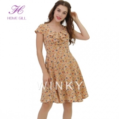 Vestido corto de verano con estampado floral de moda para mujer