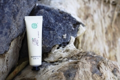 Moringa fruiting hand cream