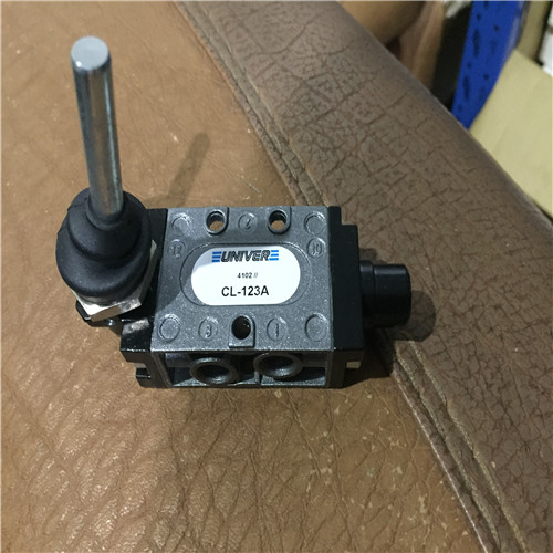 UNIVER VALVE CL-123A