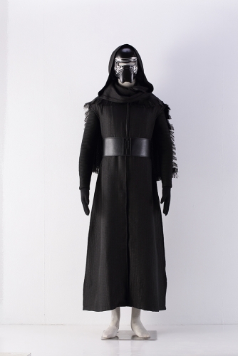 Star Wars: The Force Awakens Kylo Ren Cosplay