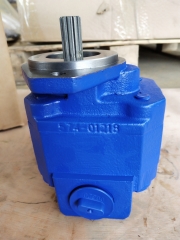 XT740 Skid steel loader Spare Parts Gear pump / Bomba de engranajes