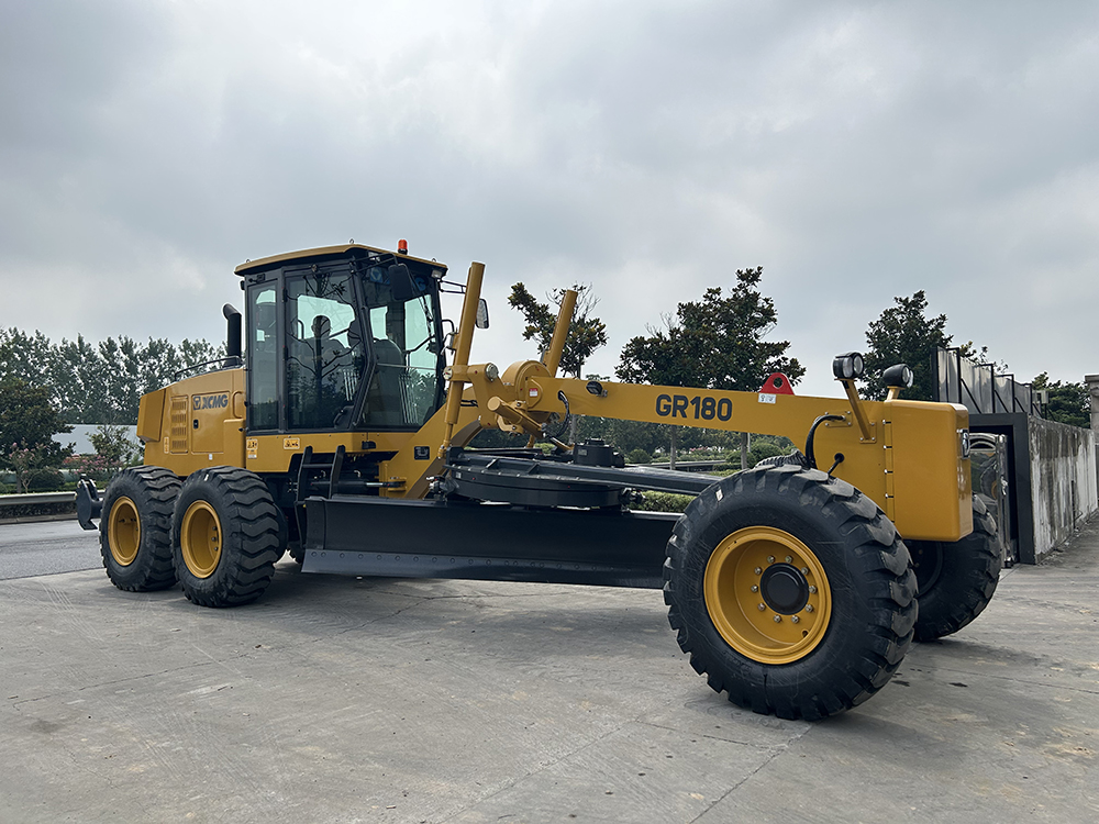 XCMG GR180 Motor Grader with CUMMINS Diesel Engine Export by HITOP