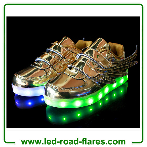 2017 Children Glowing Led Sneakers with Angel Wings Kids Led Flashing Sneakers Fluorescent Luminous Led Light Up Shoes For Girls Boys Wing Shoes