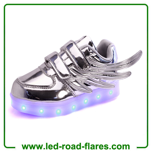 2017 Children Glowing Led Sneakers with Angel Wings Kids Led Flashing Sneakers Fluorescent Luminous Led Light Up Shoes For Girls Boys Wing Shoes