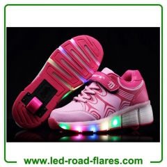 2017 New Children LED Roller Shoes Boys Girls Automatic LED Lighted Flashing Roller Skates Kids Fashion Blue Black Red Sneakers With Wheels