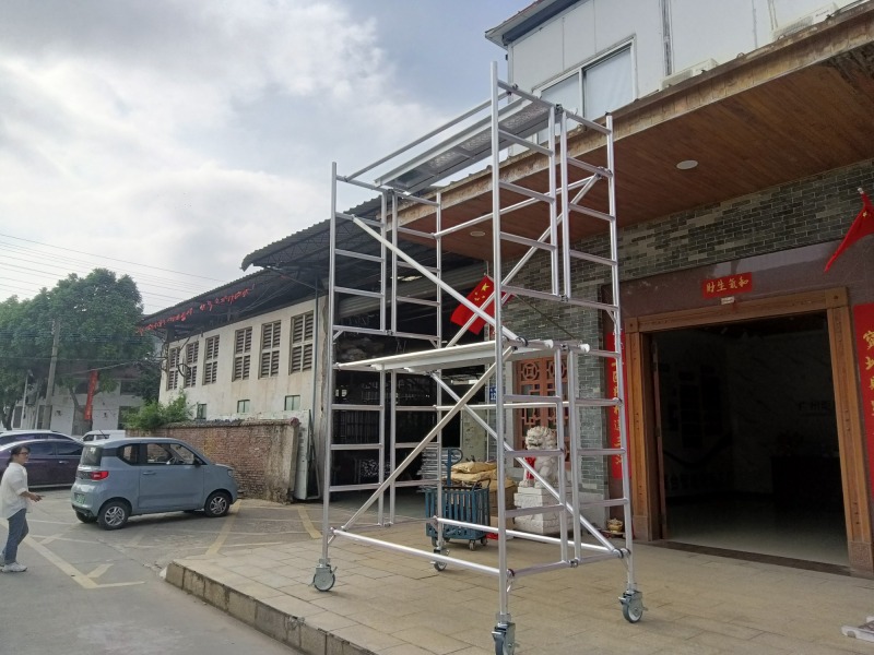 Adjustable Leg Foldable Scaffolding