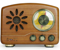 Antique AM FM Radio