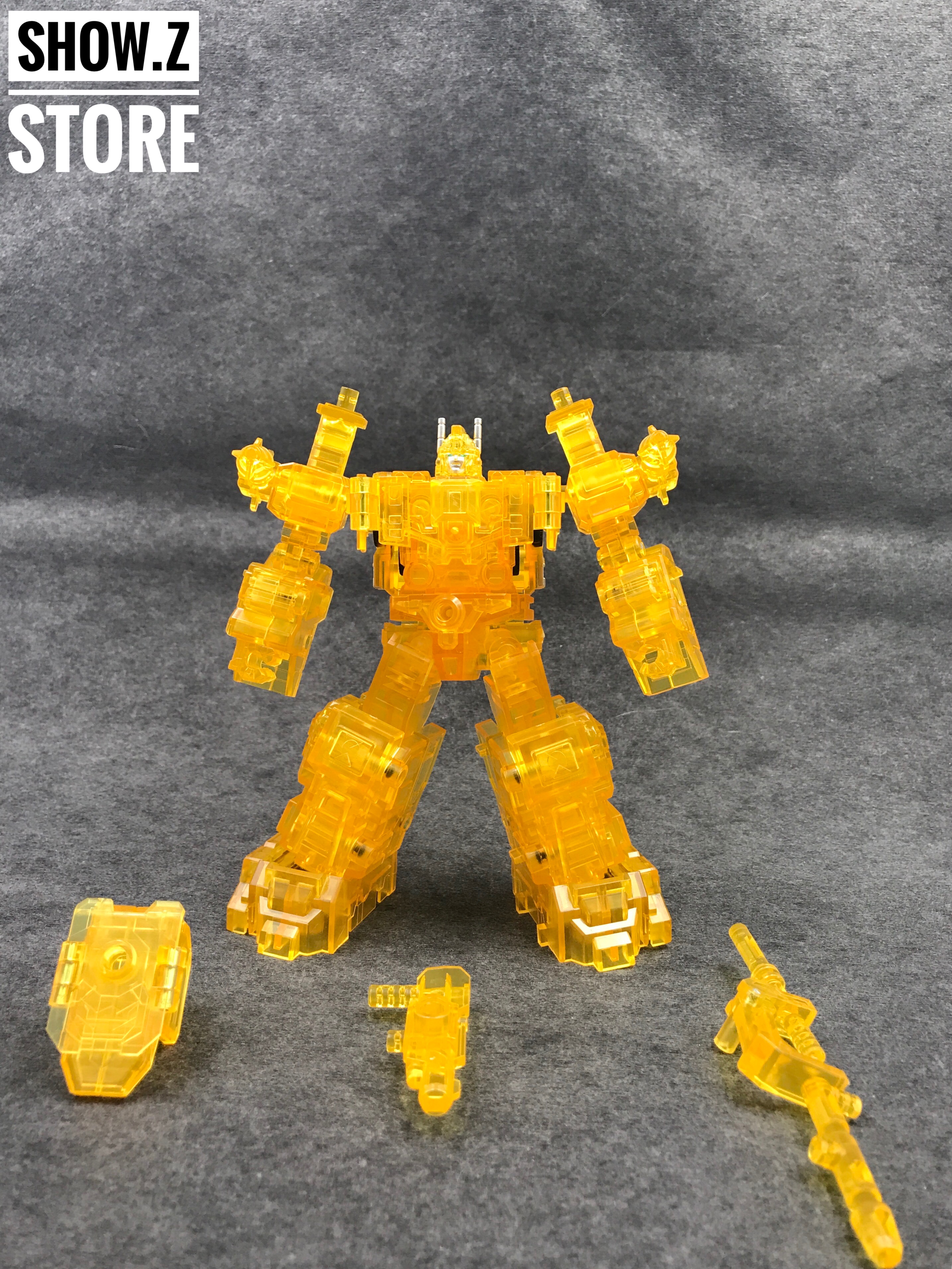MechFansToys MF-08 Limited Ultra Magnus blue robot action pose display MechFansToys MF-08 Limited Ultra Magnus blue robot action pose display