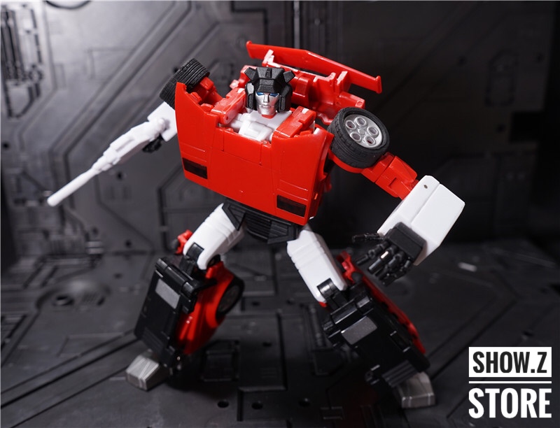 Yes Model BBQ-03 SideSwipe vehicle truck mode red white transformation Yes Model BBQ-03 SideSwipe vehicle truck mode red white transformation
