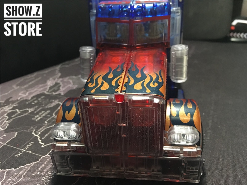 4th Party Buster Optimus Prime transformation detailed armor bright colors 4th Party Buster Optimus Prime transformation detailed armor bright colors