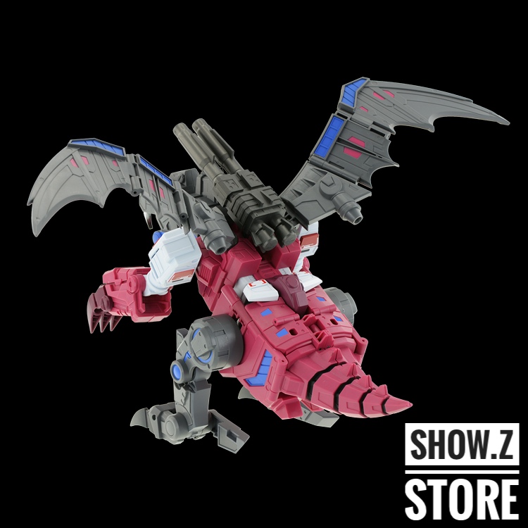 Fans Hobby MB-05 Flypro robot standing with wing accessories fully extended Fans Hobby MB-05 Flypro robot standing with wing accessories fully extended