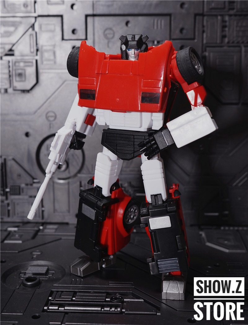 Yes Model SideSwipe robot front stance with extended cannon Yes Model SideSwipe robot front stance with extended cannon