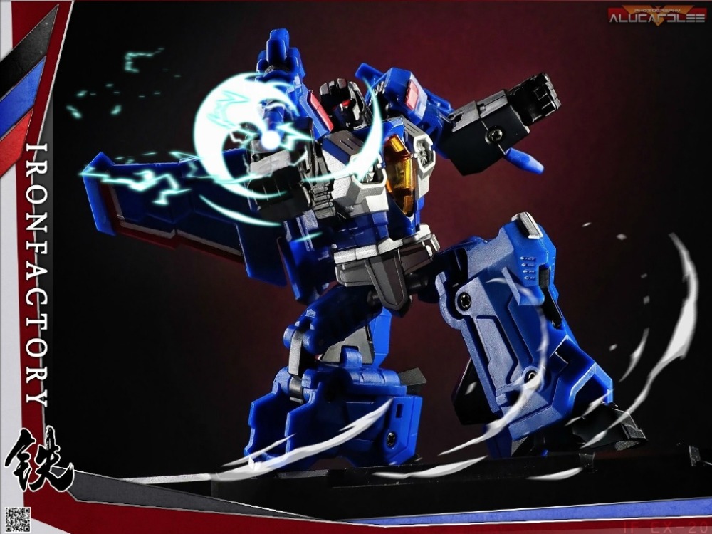 Iron Factory IF-EX20B Thundercracker blue robot fighter jet mode wings missiles Iron Factory IF-EX20B Thundercracker blue robot fighter jet mode wings missiles
