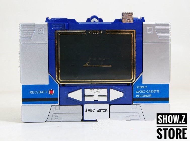 4th Party G1 Soundwave cassette recorder form front display 4th Party G1 Soundwave cassette recorder form front display