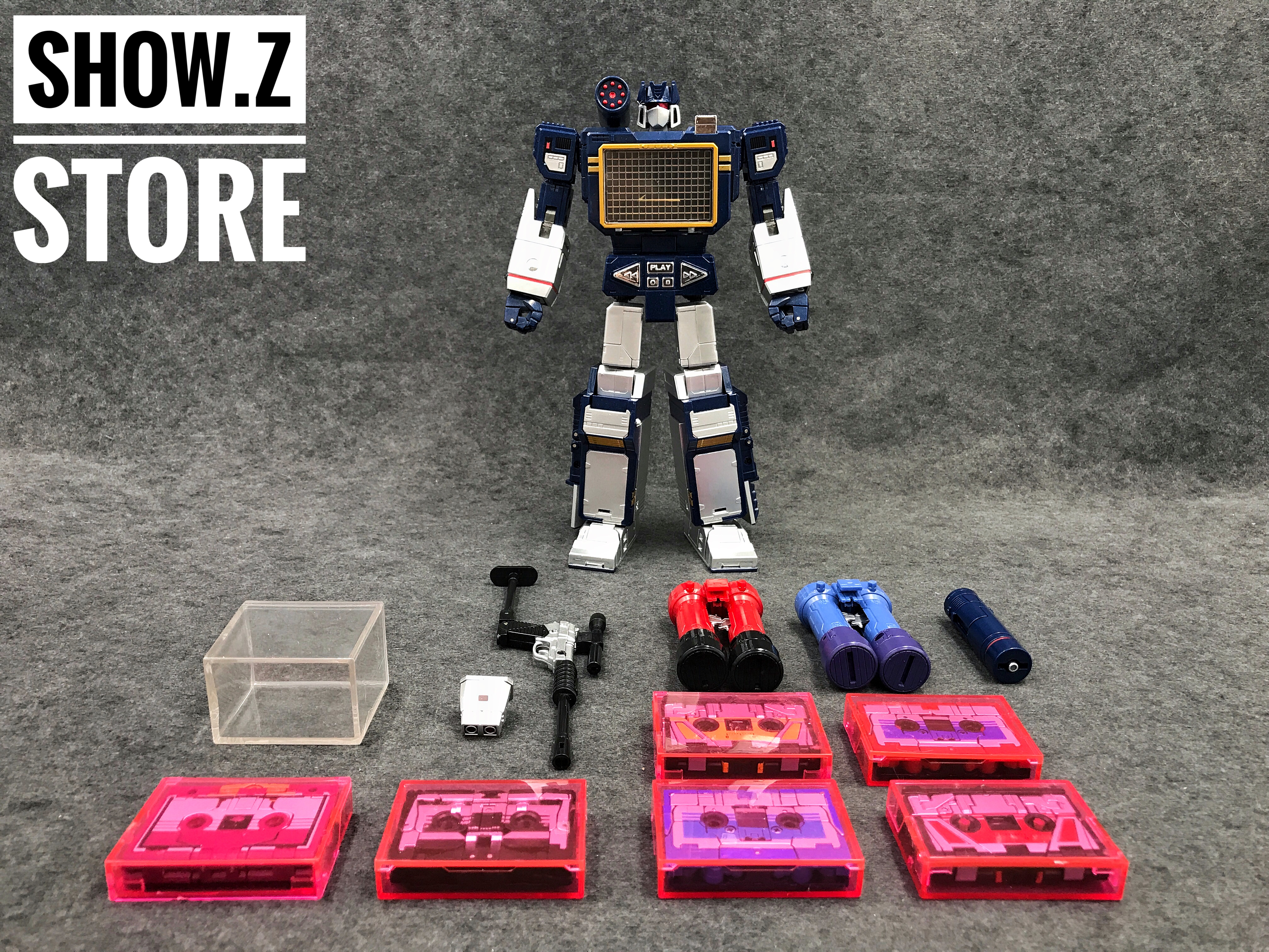 THF Soundwave MP-13 blue white robot with magenta cassettes included THF Soundwave MP-13 blue white robot with magenta cassettes included