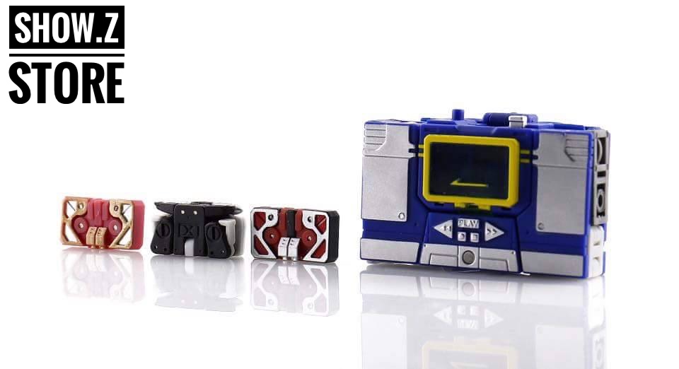 Soundwave legends scale character in action pose Soundwave legends scale character in action pose