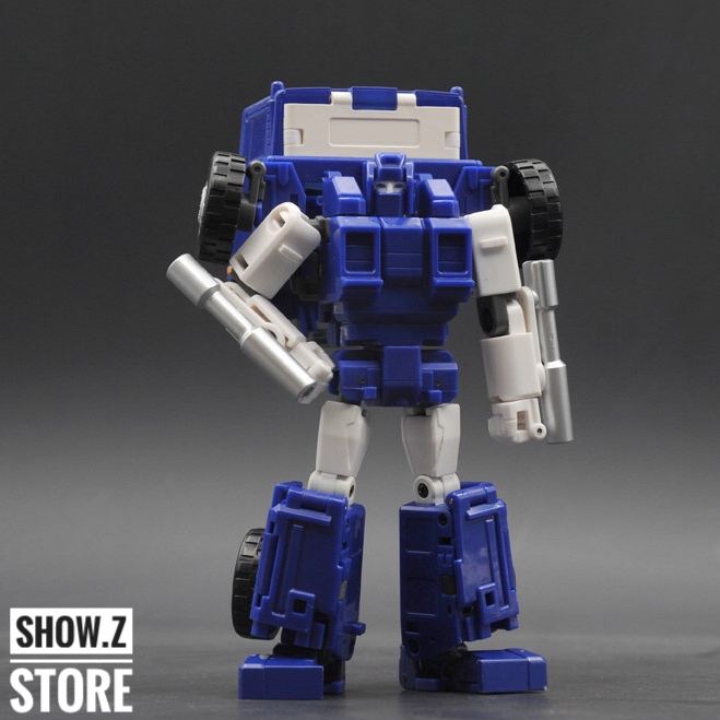 BadCube OTS-13 Piper blue white robot front standing neutral pose BadCube OTS-13 Piper blue white robot front standing neutral pose