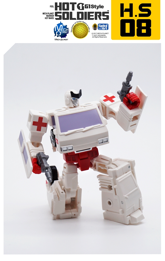 Mech Planet Ratchet robot with parts display showing transformation Mech Planet Ratchet robot with parts display showing transformation