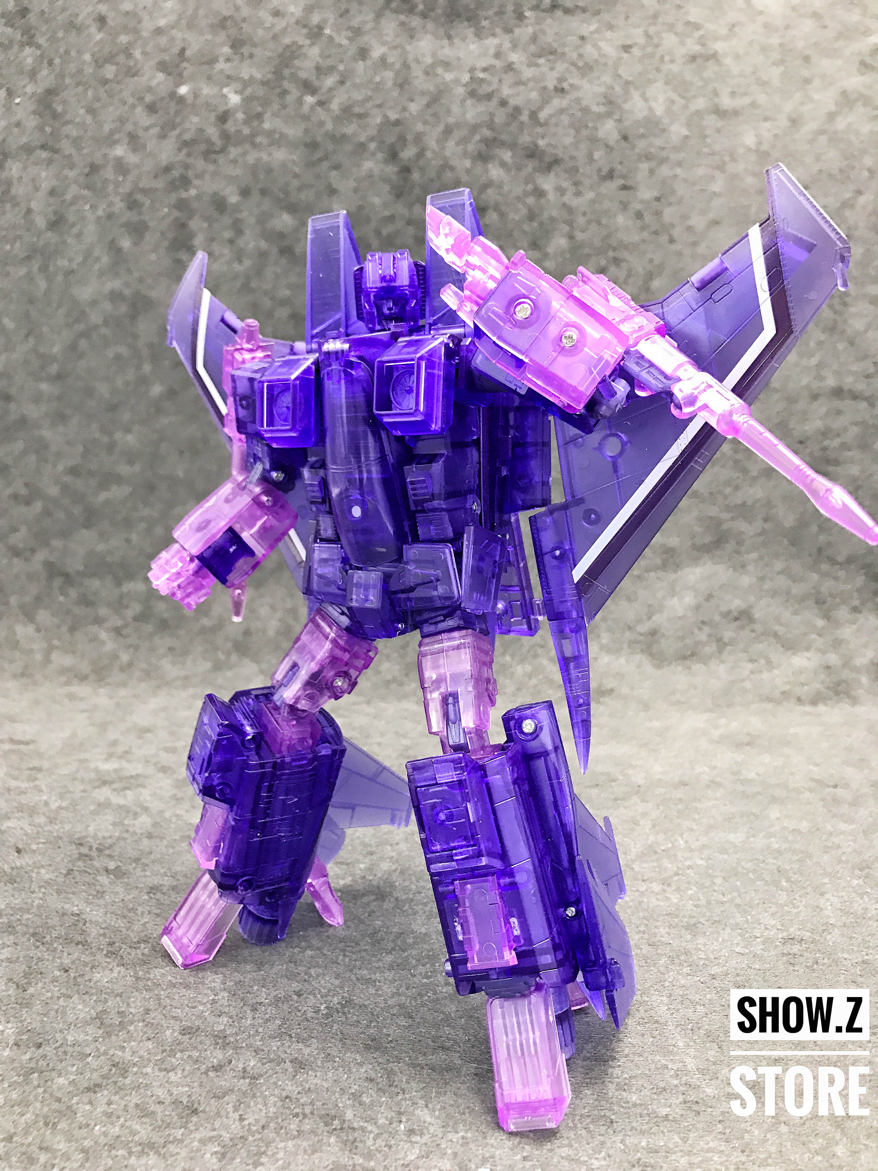 Yes Model YM-07 Seeker action pose wings extended outward Yes Model YM-07 Seeker action pose wings extended outward