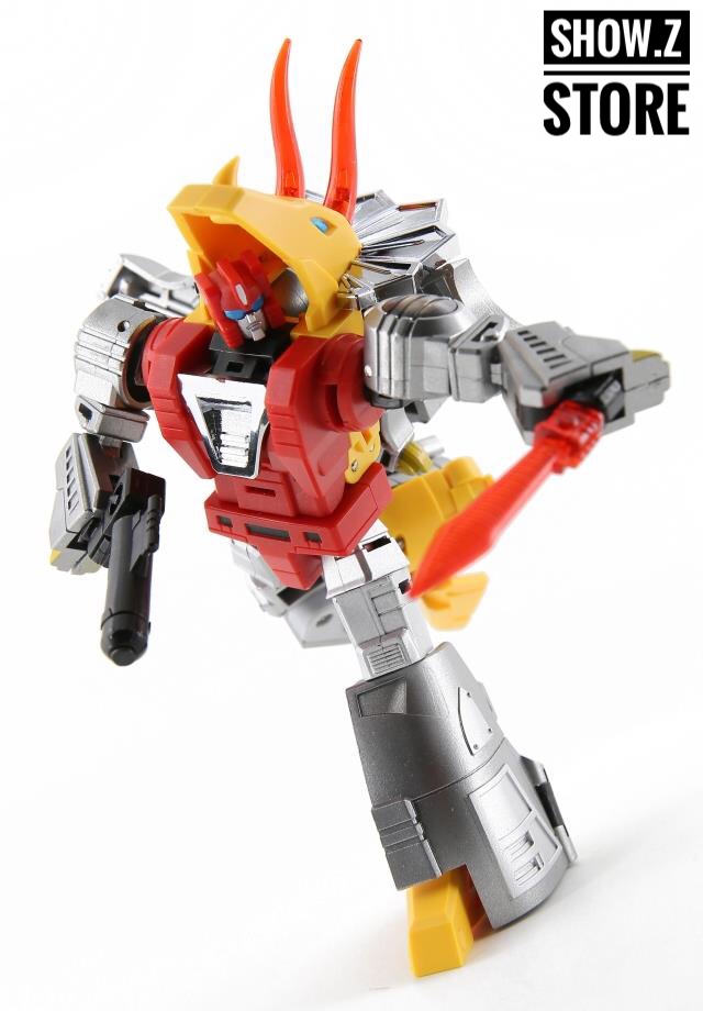 DX9 X18 Slag robot elevated combat stance showing articulation DX9 X18 Slag robot elevated combat stance showing articulation