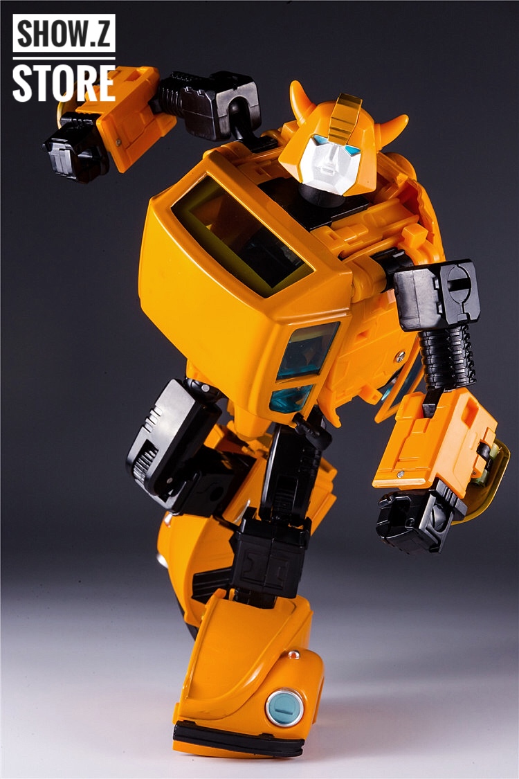 KBB MP-21 oversized Bumblebee robot front standing neutral pose KBB MP-21 oversized Bumblebee robot front standing neutral pose