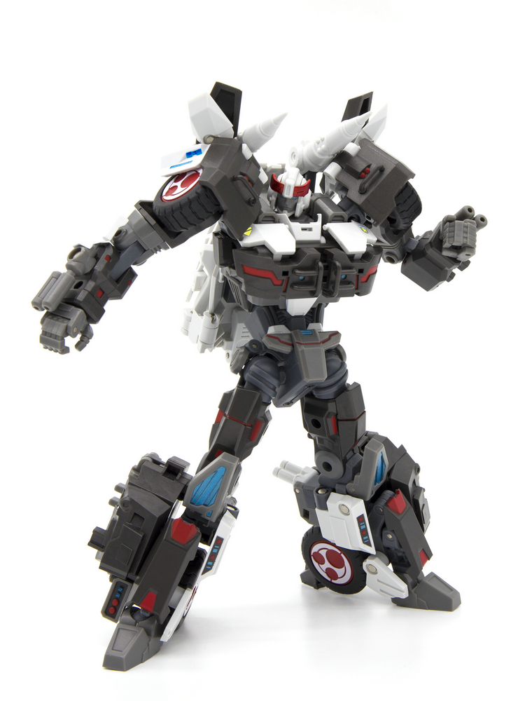 G-Creation Prowl alt-mode vehicle and robot figure transformation display G-Creation Prowl alt-mode vehicle and robot figure transformation display