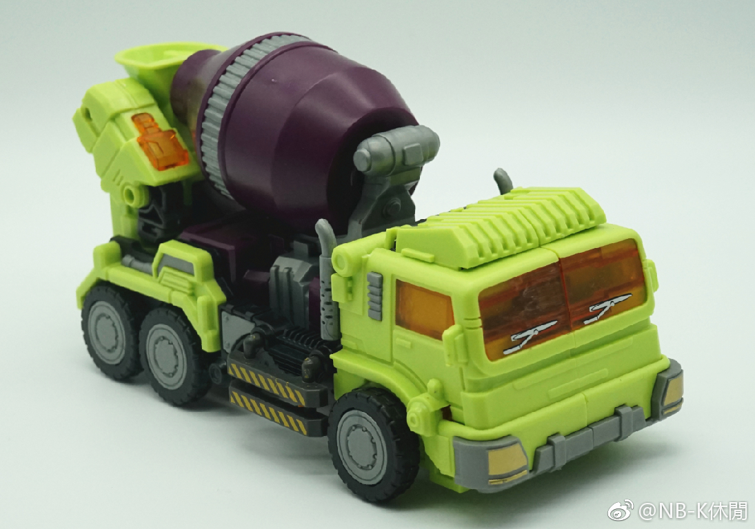NBK-04 MixMaster lime green truck concrete mixer form NBK-04 MixMaster lime green truck concrete mixer form