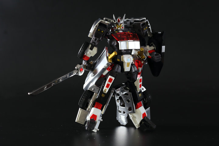 BlitzWarrior robot side profile showing transformation details BlitzWarrior robot side profile showing transformation details