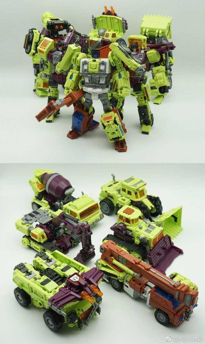 Detailed heavy construction equipment robot toys Detailed heavy construction equipment robot toys