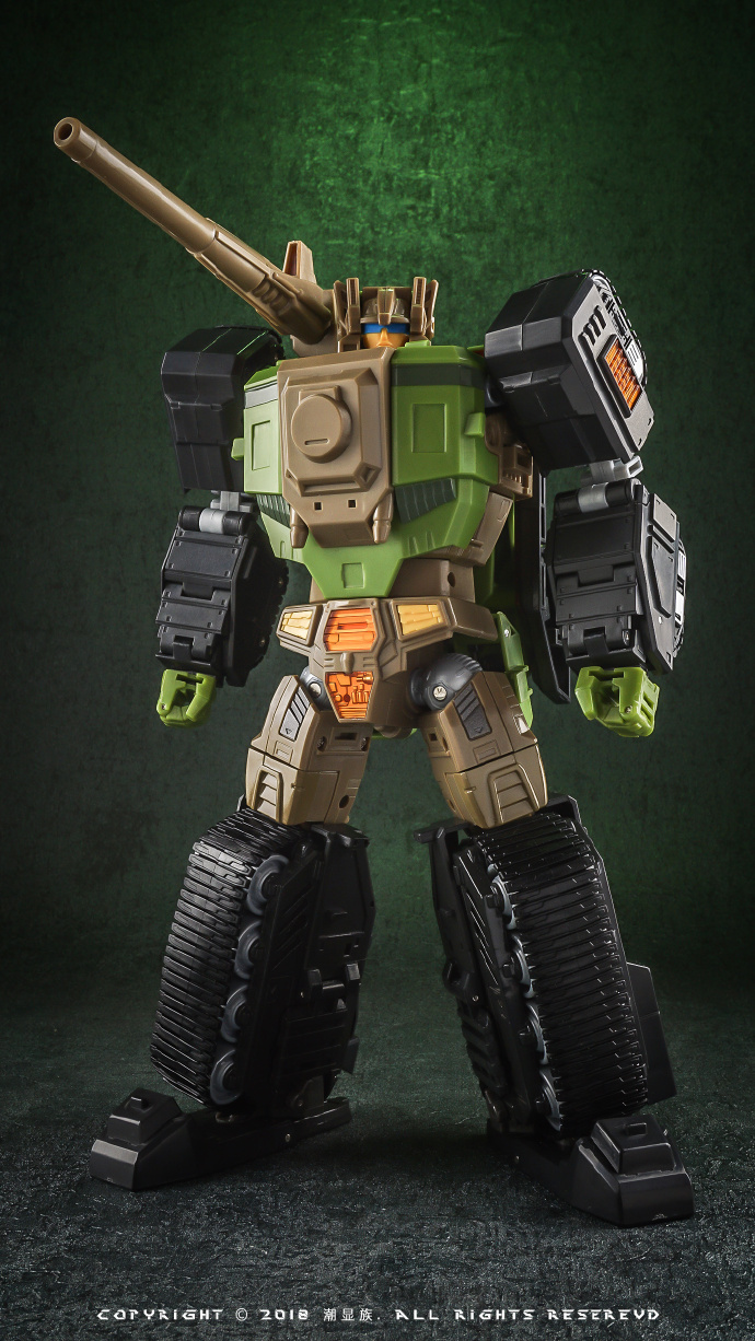 Yes Model Stubbom Buffett robot tan green colored armor front view Yes Model Stubbom Buffett robot tan green colored armor front view