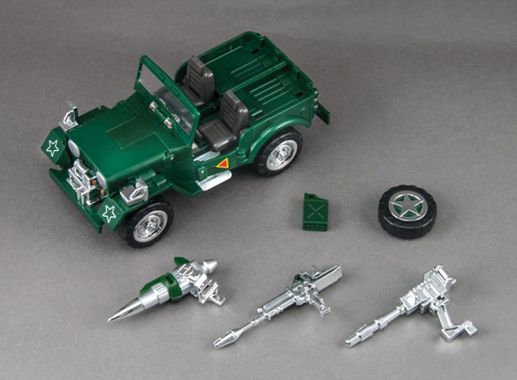 MakeToys MT RM-02Y GunDog Hound Limited Edition green military transformation toy MakeToys MT RM-02Y GunDog Hound Limited Edition green military transformation toy