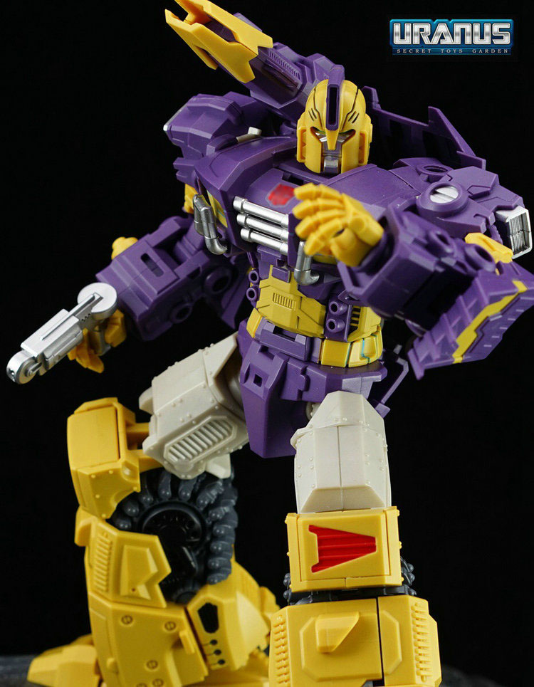Warrior-class robot with purple and white color scheme and detailed articulation Warrior-class robot with purple and white color scheme and detailed articulation