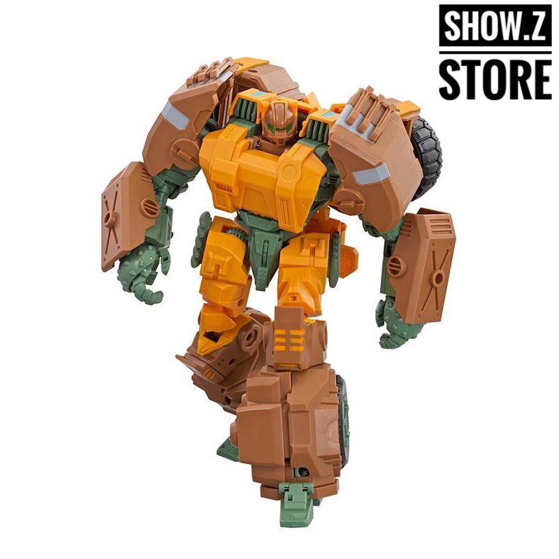 Mastermind Creations Dicamus Roadbuster robot figure standing tall Mastermind Creations Dicamus Roadbuster robot figure standing tall
