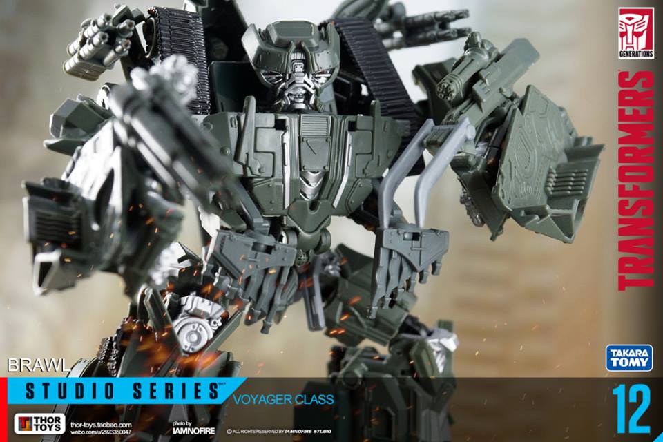 Green and black military robot figure with weapons Green and black military robot figure with weapons