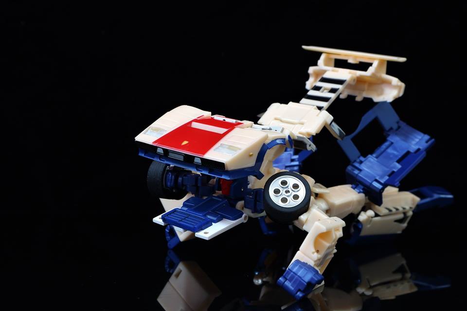Xtransbots Crackup Stunticons breakdown sports car vehicle form displayed Xtransbots Crackup Stunticons breakdown sports car vehicle form displayed