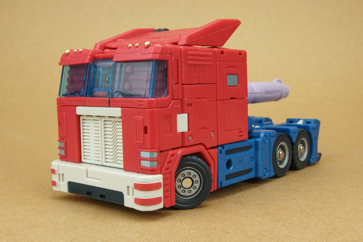 Toyworld TW-01C Orion red blue robot transformation figure Toyworld TW-01C Orion red blue robot transformation figure