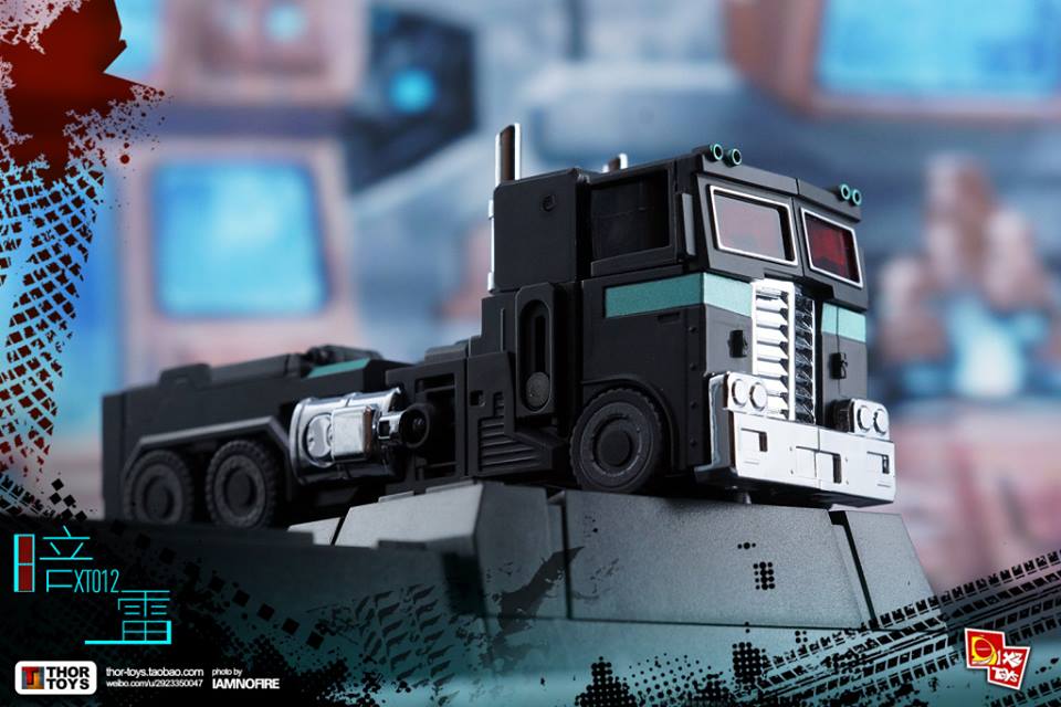 X2Toys XT012 Dark Raiden truck vehicle transformation mode X2Toys XT012 Dark Raiden truck vehicle transformation mode