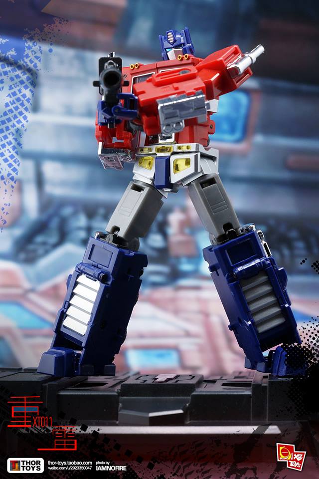 Warrior-class combiner figure displaying vehicle integration and heavy weaponry Warrior-class combiner figure displaying vehicle integration and heavy weaponry