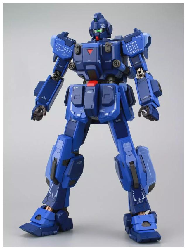 BD-01 RX-79BD blue Gundam with weapon and shield equipped BD-01 RX-79BD blue Gundam with weapon and shield equipped