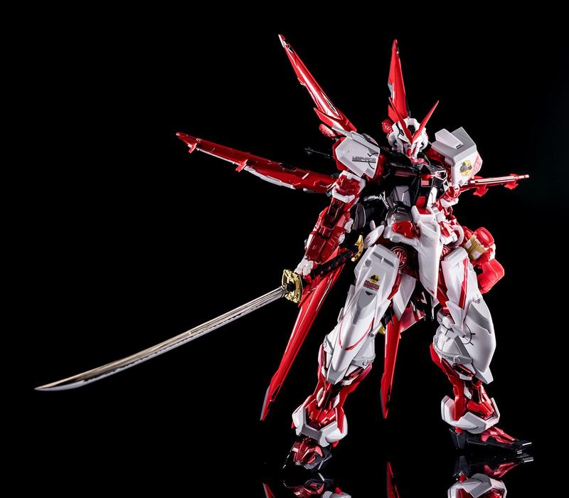 Mobile suit figure with beam rifle and energy blade Mobile suit figure with beam rifle and energy blade