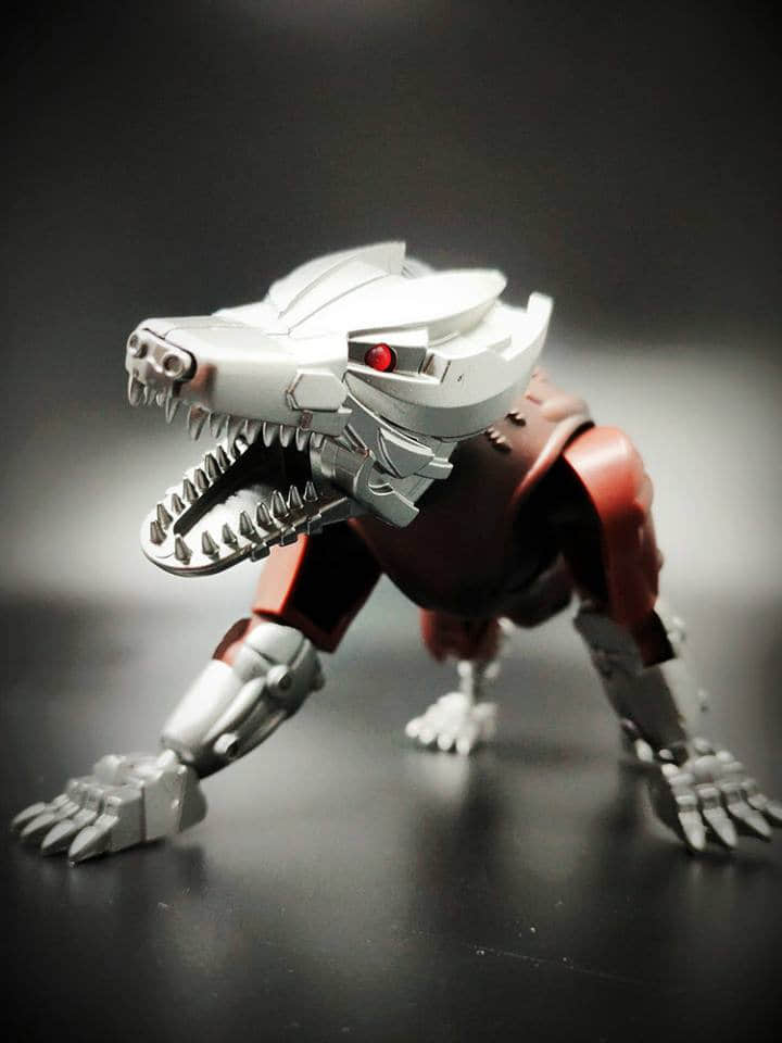 Set of two unique toys steeljaw animal beast mode robots detailed view Set of two unique toys steeljaw animal beast mode robots detailed view