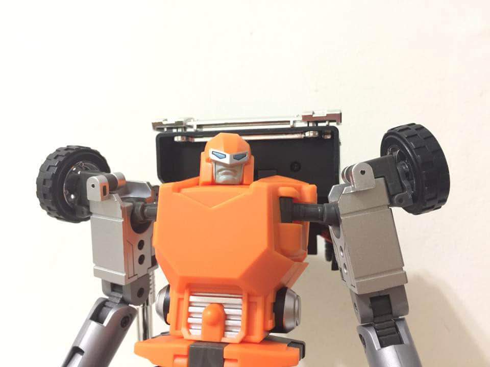 BadCube Huffy truck transform into orange robot fighter BadCube Huffy truck transform into orange robot fighter