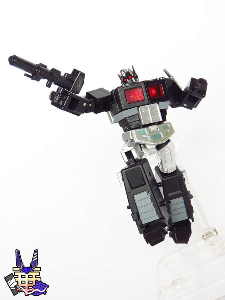 DX9 X34B Plissken Black Nemesis Prime dark robot with trailer DX9 X34B Plissken Black Nemesis Prime dark robot with trailer