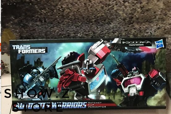 Takara TOMY Autobot warrior set with three combat robots Takara TOMY Autobot warrior set with three combat robots